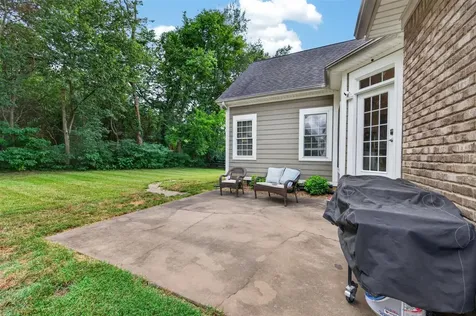 205 Hayden Heady Circle Bowling Green KY 42104