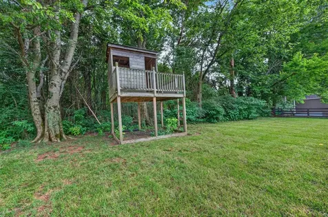 205 Hayden Heady Circle Bowling Green KY 42104