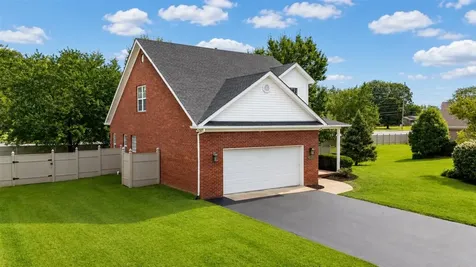 1313 James Edward Court Bowling Green KY 42103