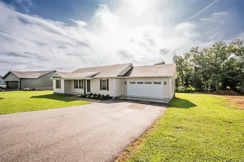 260 Walnut Grove Drive Smiths Grove KY 42171