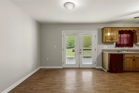 3640 Bowling Green Road Scottsville KY 42164