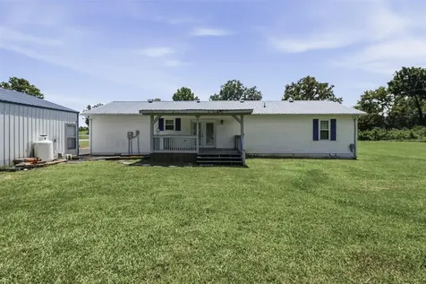 3640 Bowling Green Road Scottsville KY 42164