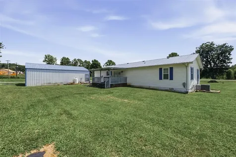 3640 Bowling Green Road Scottsville KY 42164