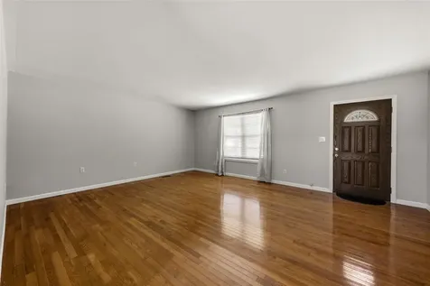 3640 Bowling Green Road Scottsville KY 42164