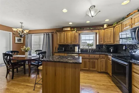 693 Muirfield Circle Bowling Green KY 42104
