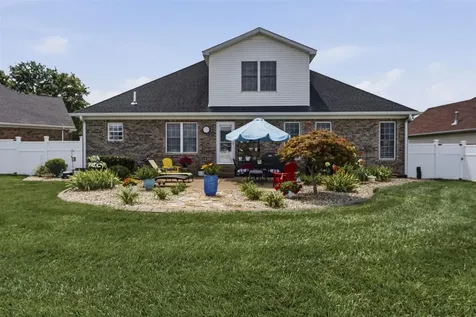 693 Muirfield Circle Bowling Green KY 42104