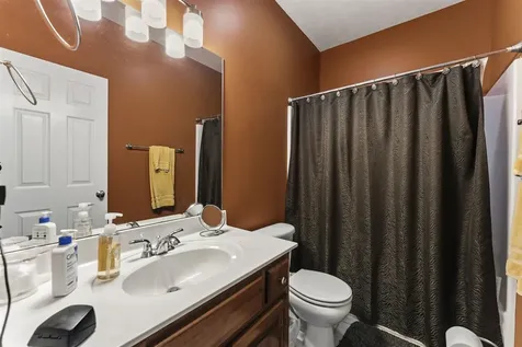 693 Muirfield Circle Bowling Green KY 42104
