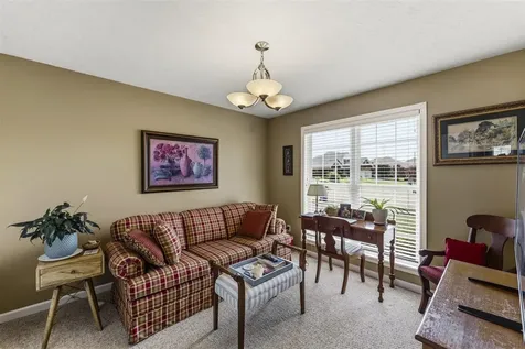 693 Muirfield Circle Bowling Green KY 42104