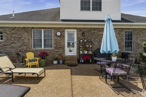 693 Muirfield Circle Bowling Green KY 42104