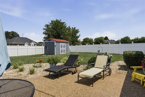 693 Muirfield Circle Bowling Green KY 42104