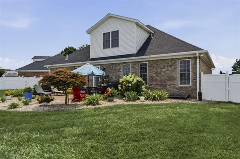 693 Muirfield Circle Bowling Green KY 42104