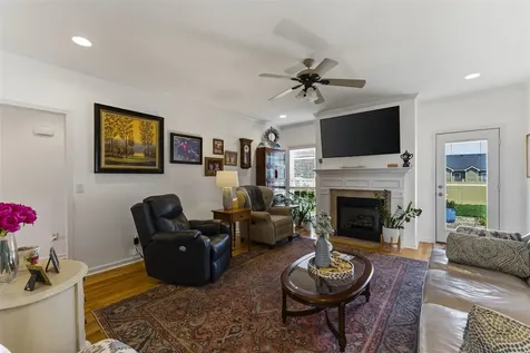693 Muirfield Circle Bowling Green KY 42104