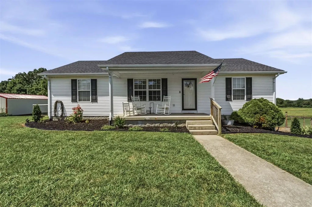 325 Mt Carmel Church Road Scottsville KY 42164