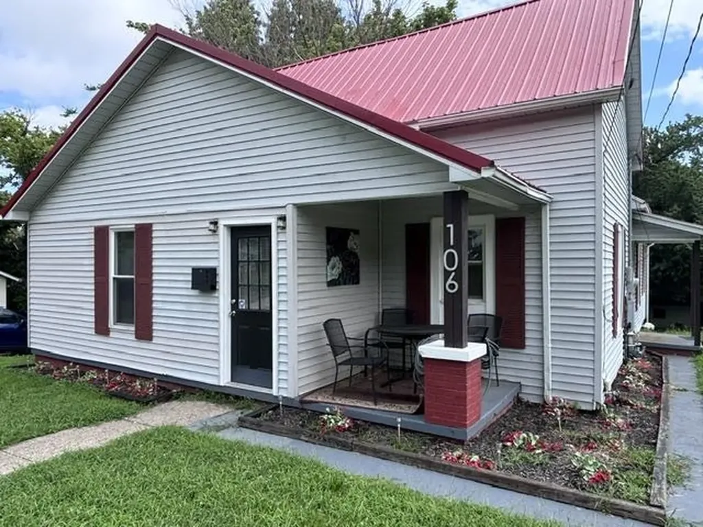 106 E 4th Avenue Central City KY 42330