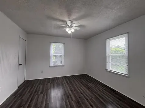 106 E 4th Avenue Central City KY 42330