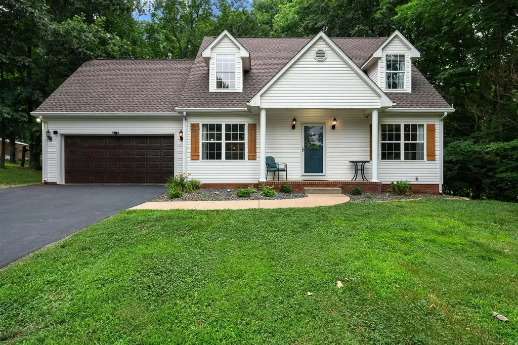 2240 Mt Lebanon Road Alvaton KY 42122