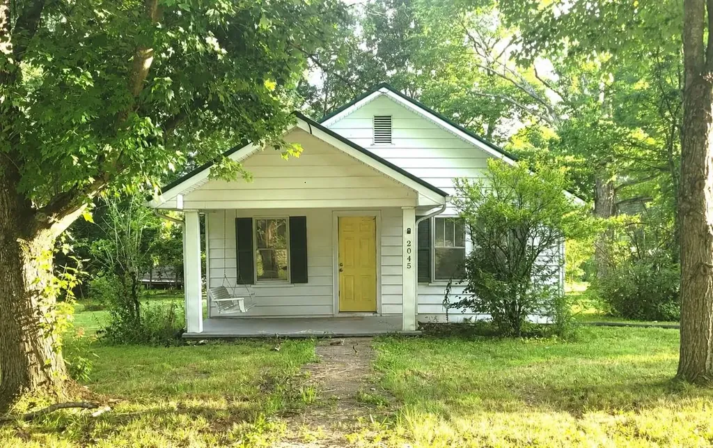 2045 Brownsville Road Brownsville KY 42210