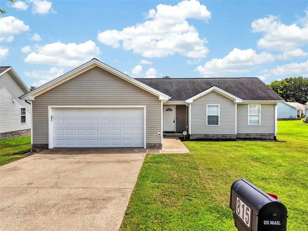 815 Brock Avenue Hopkinsville KY 42240
