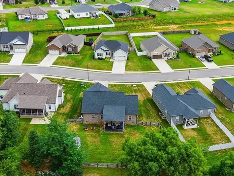 312 Claiborne Circle Franklin KY 42134