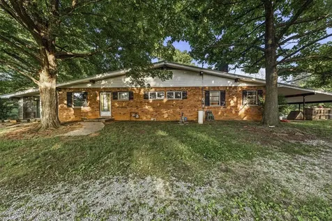 2927 Rochester Road Morgantown KY 42261