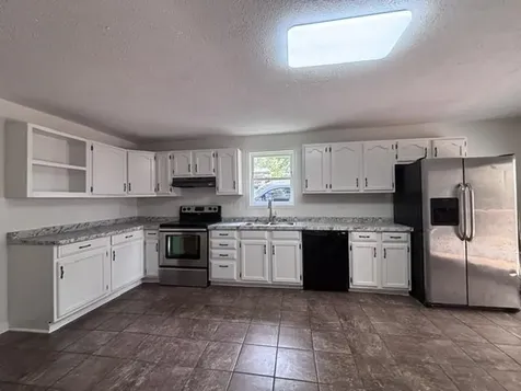 219 N 7th Street Central City KY 42330