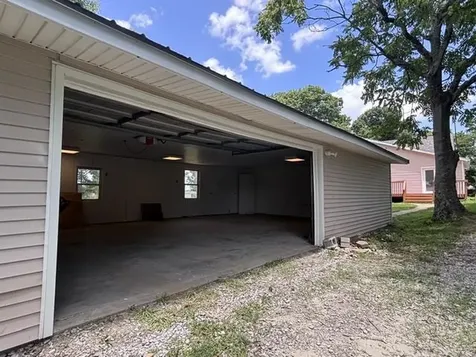 219 N 7th Street Central City KY 42330