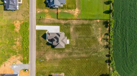 1749 Hazel Farms Lane Bowling Green KY 42103