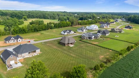 1749 Hazel Farms Lane Bowling Green KY 42103