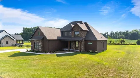 1749 Hazel Farms Lane Bowling Green KY 42103