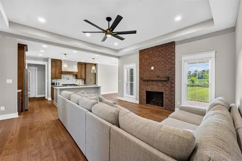 1749 Hazel Farms Lane Bowling Green KY 42103