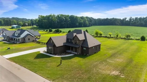 1749 Hazel Farms Lane Bowling Green KY 42103
