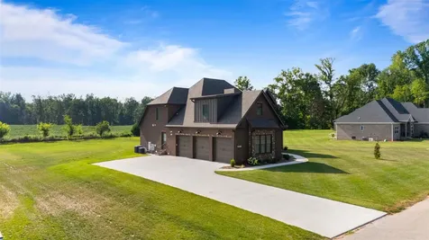 1749 Hazel Farms Lane Bowling Green KY 42103
