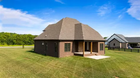 1749 Hazel Farms Lane Bowling Green KY 42103