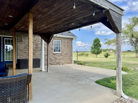 1513 Charlie Butts Road Franklin KY 42134