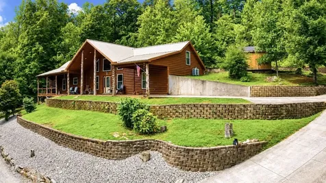 2086 Martin Pierce Road Cub Run KY 42729