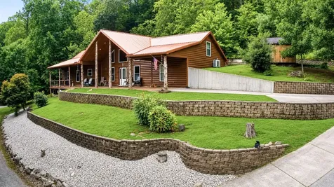 2086 Martin Pierce Road Cub Run KY 42729