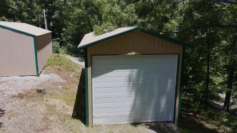 2086 Martin Pierce Road Cub Run KY 42729