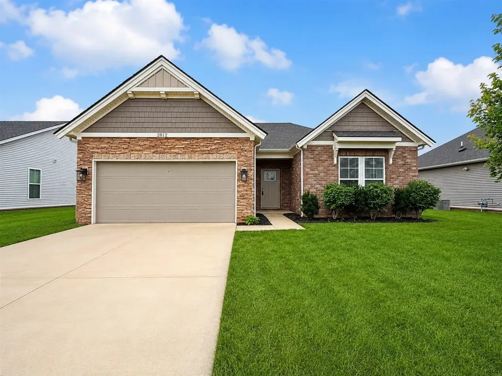 2812 Brahman Circle Bowling Green KY 42104