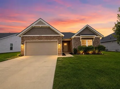 2812 Brahman Circle Bowling Green KY 42104