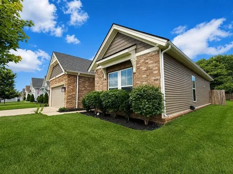 2812 Brahman Circle Bowling Green KY 42104
