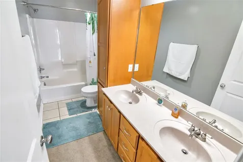 963 Angelica Street Bowling Green KY 42104