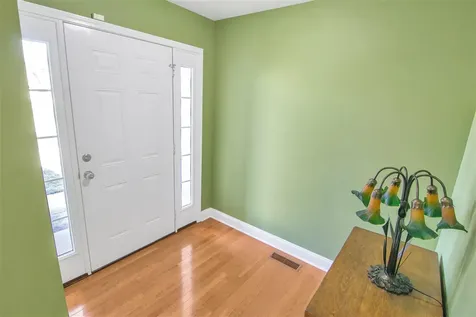 963 Angelica Street Bowling Green KY 42104