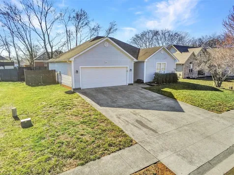 963 Angelica Street Bowling Green KY 42104