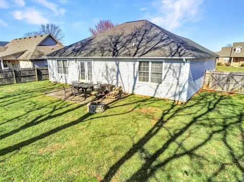 963 Angelica Street Bowling Green KY 42104