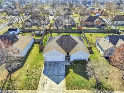 963 Angelica Street Bowling Green KY 42104