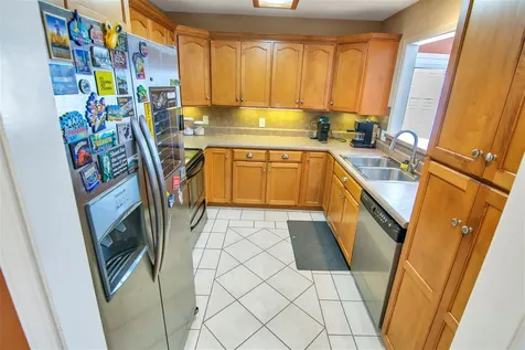 963 Angelica Street Bowling Green KY 42104