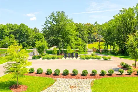 7161 Clover Hill Street Bowling Green KY 42103