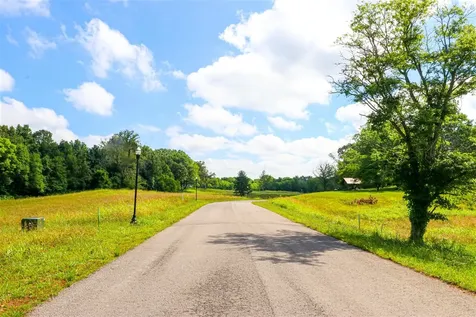 7161 Clover Hill Street Bowling Green KY 42103