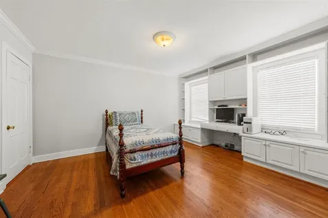 1937 Nashville Road Bowling Green KY 42101