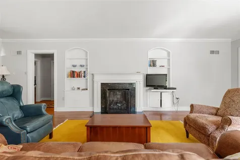 1937 Nashville Road Bowling Green KY 42101